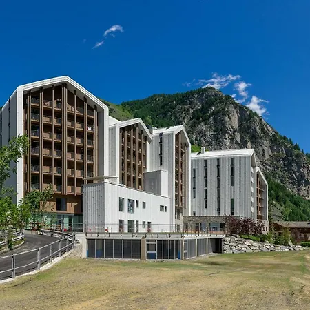 Hotel Th 4*