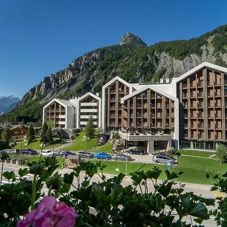 Hotel Th 4*