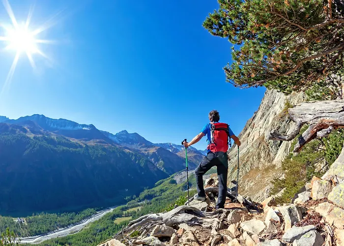 Th فندق كورمايور